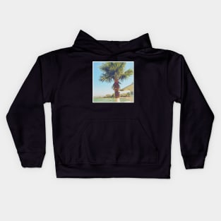 Pretty picture of a Palm Tree. Pretty Palm Trees Photography design with blue sky Kids Hoodie